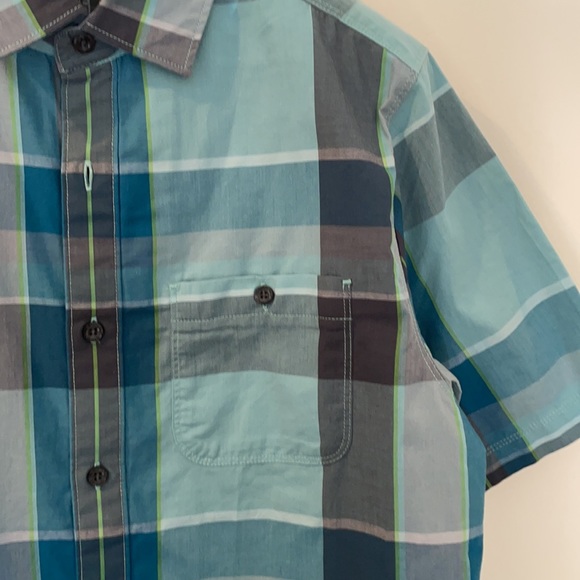 Short sleeve button down shirt - Picture 4 of 5